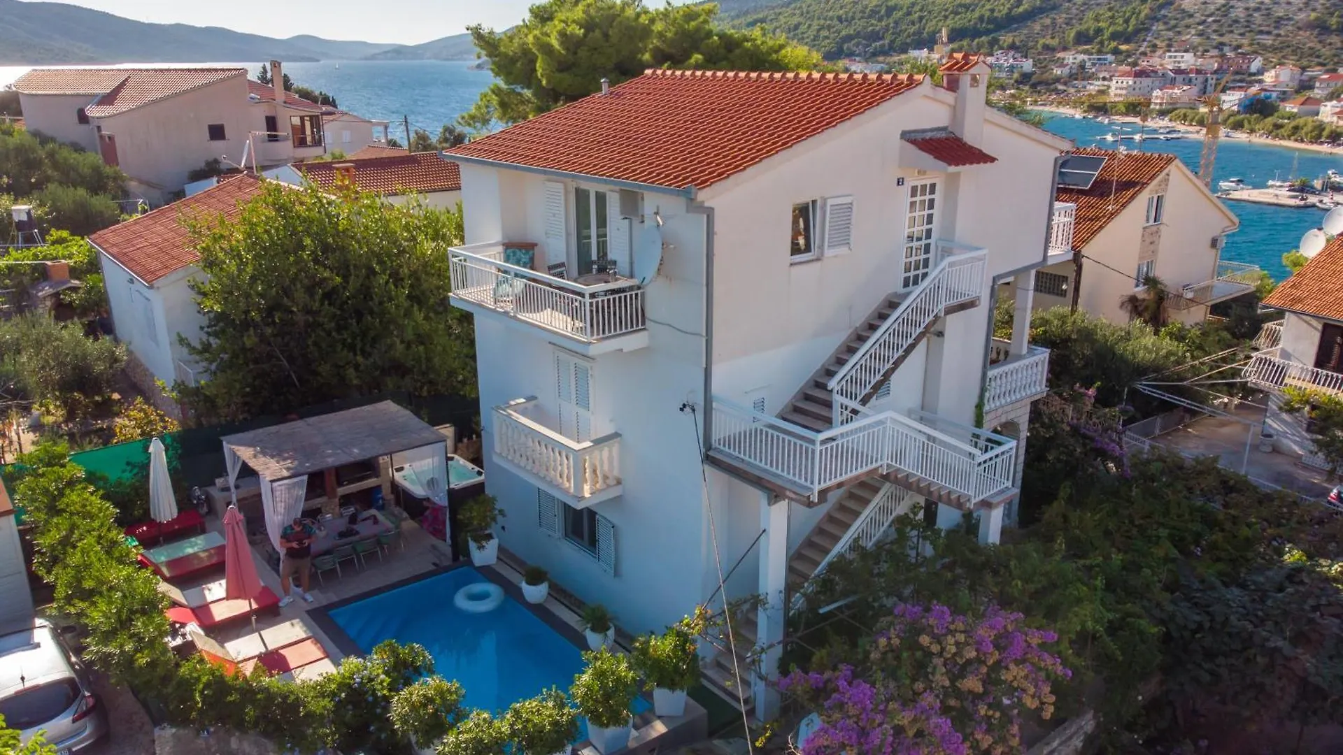 Villa Danijela With Heated Pool,Jacuzzi And Sauna Seget Vranjica