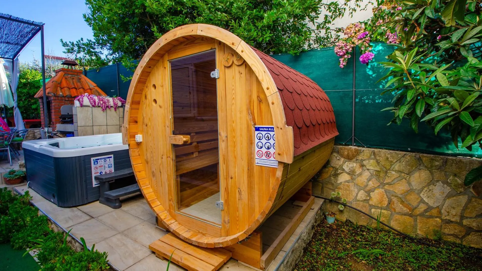 Villa Danijela With Heated Pool,Jacuzzi And Sauna Seget Vranjica