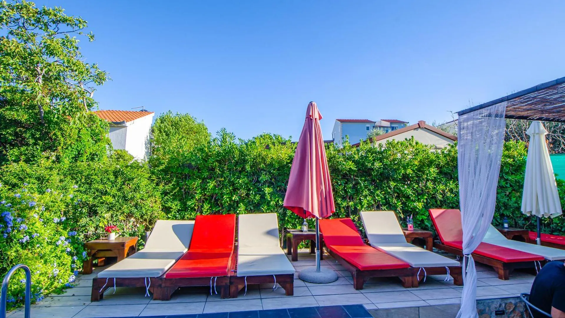 Villa Danijela With Heated Pool,Jacuzzi And Sauna Seget Vranjica