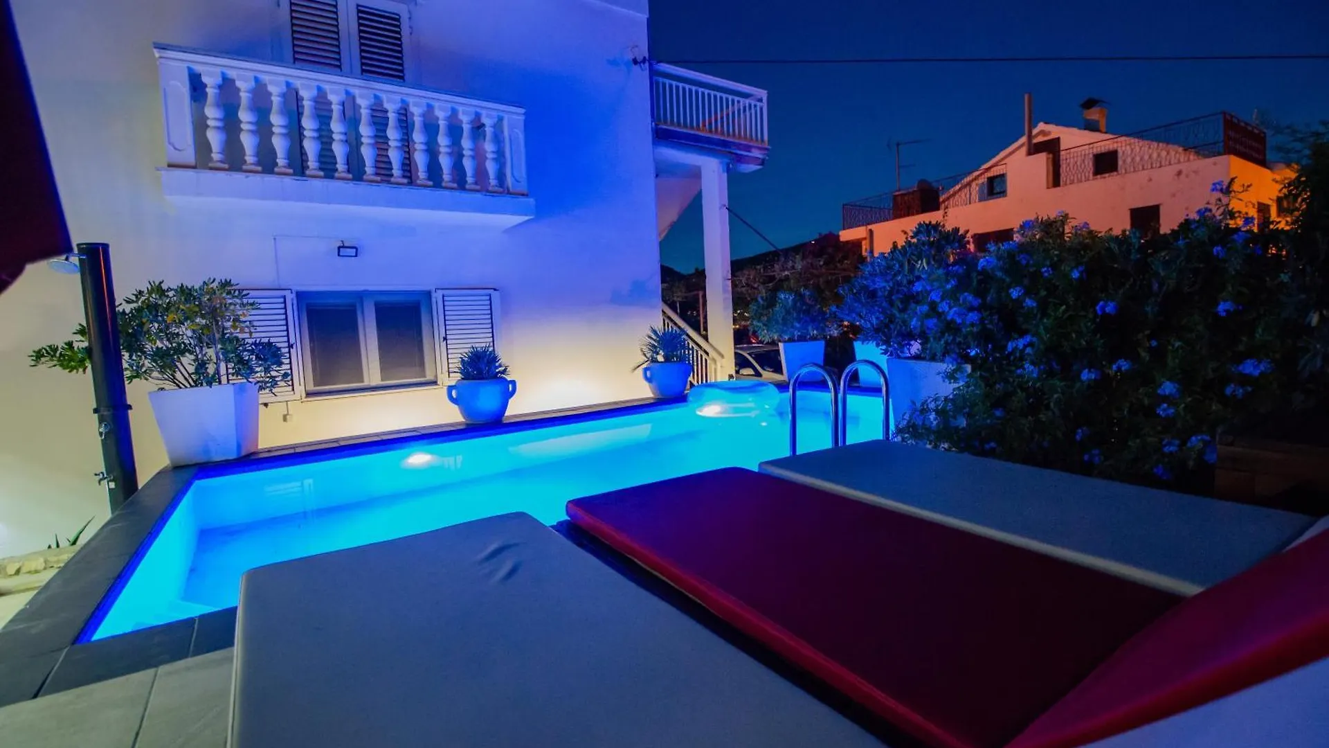 Villa Danijela With Heated Pool,Jacuzzi And Sauna  Seget Vranjica
