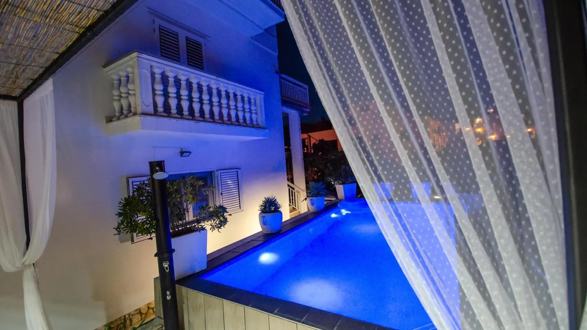 Villa Danijela With Heated Pool,Jacuzzi And Sauna Seget Vranjica
