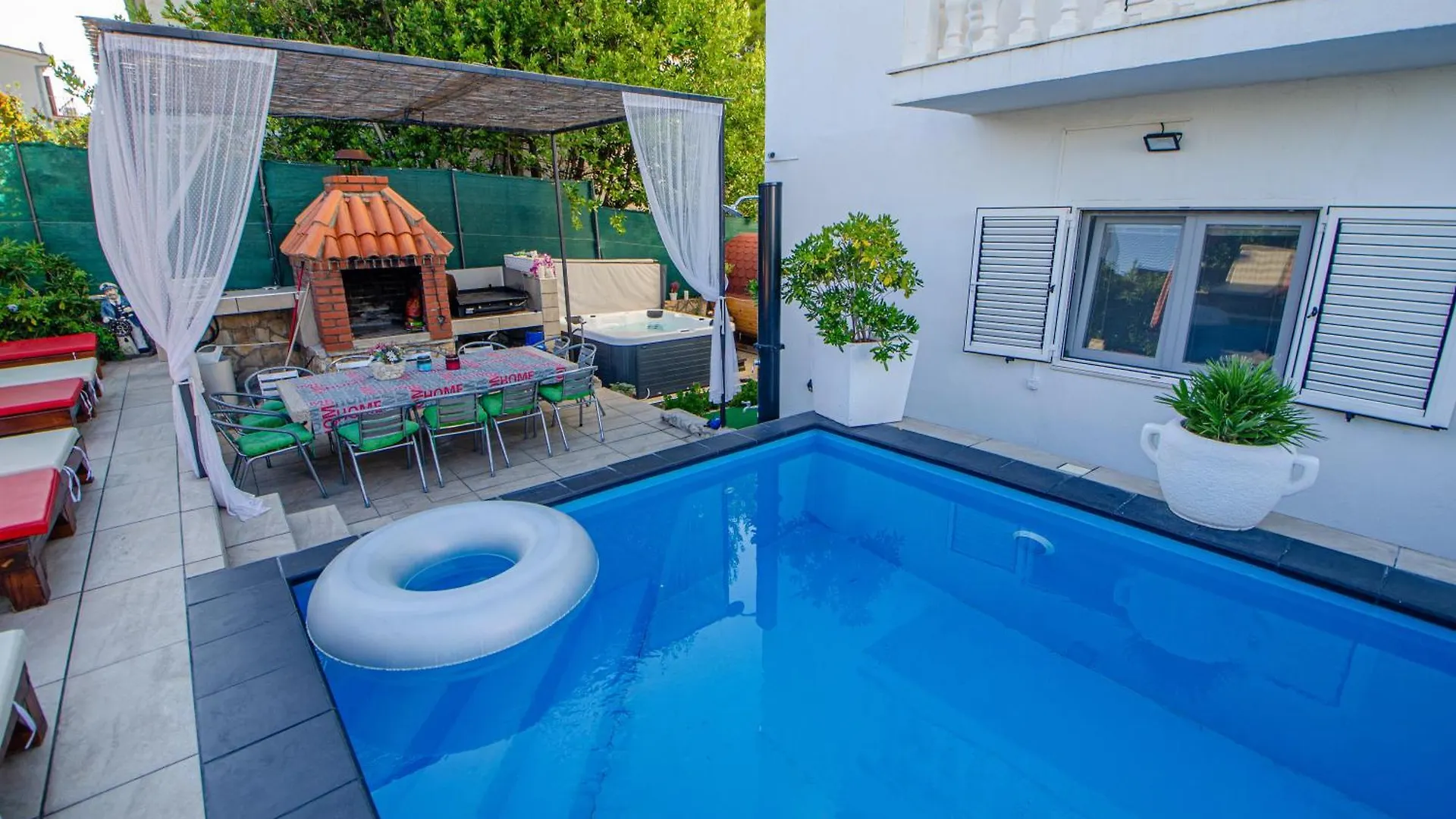 Villa Danijela With Heated Pool,Jacuzzi And Sauna Seget Vranjica
